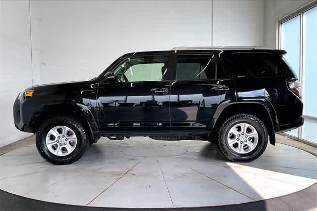 Thumbnail: 2015 Toyota 4Runner - 4