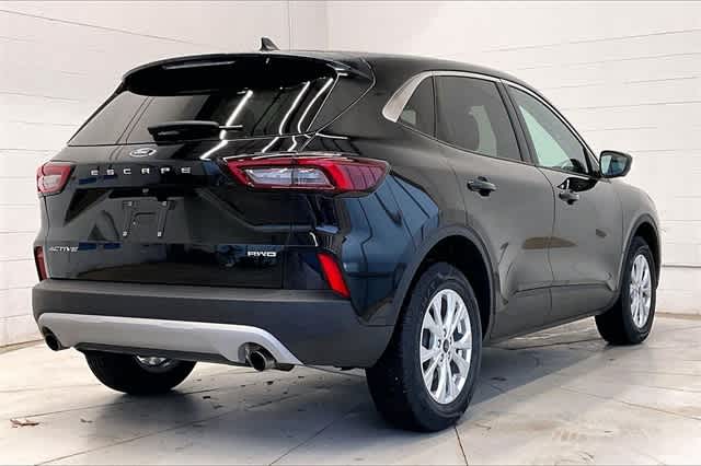 Thumbnail: 2023 Ford Escape - 24