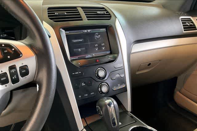 Thumbnail: 2014 Ford Explorer - 17