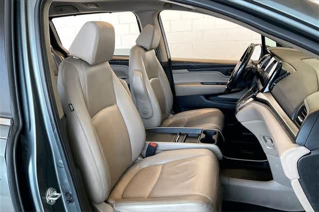 Thumbnail: 2018 Honda Odyssey - 15