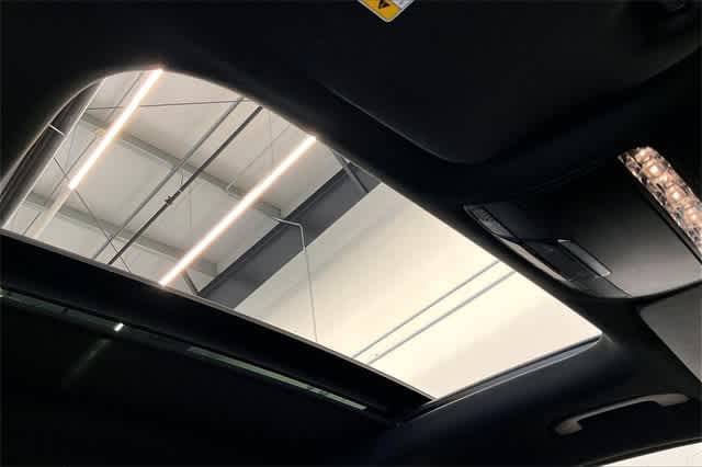 Thumbnail: 2019 Mercedes-Benz GLC - 34