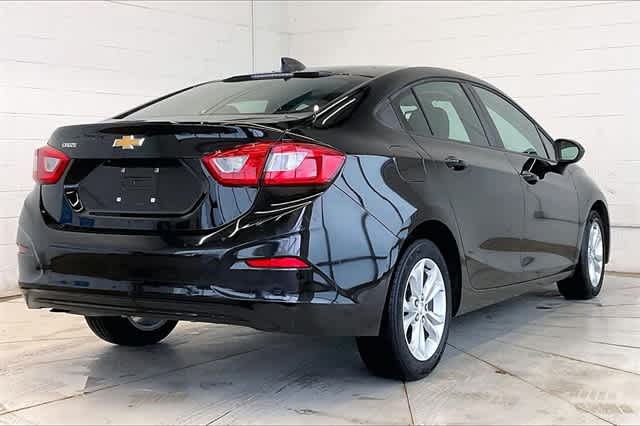Thumbnail: 2019 Chevrolet Cruze - 23