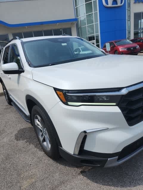 Thumbnail: 2023 Honda Pilot - 9