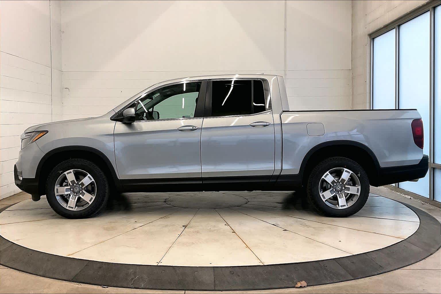 Thumbnail: 2026 Honda Ridgeline - 3