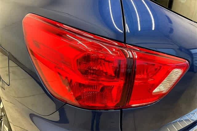 Thumbnail: 2020 Nissan Pathfinder - 31