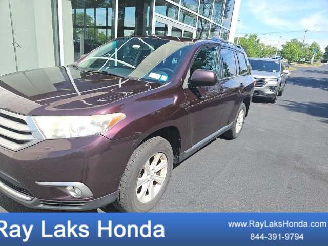 2013 Toyota Highlander Plus -
                  Orchard Park, NY