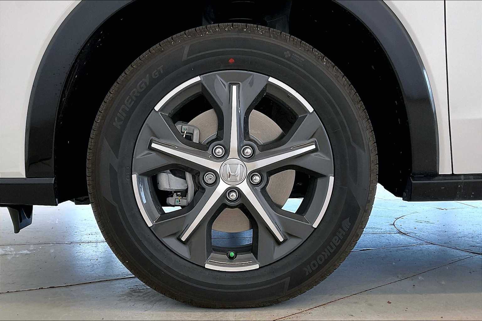 2025 Honda HR-V EX-L 8