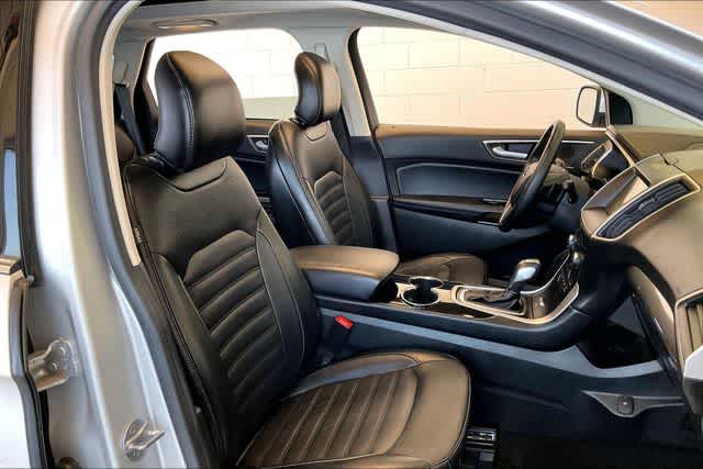 Thumbnail: 2016 Ford Edge - 15