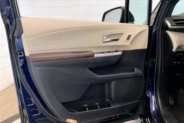 Thumbnail: 2023 Toyota Sienna - 30