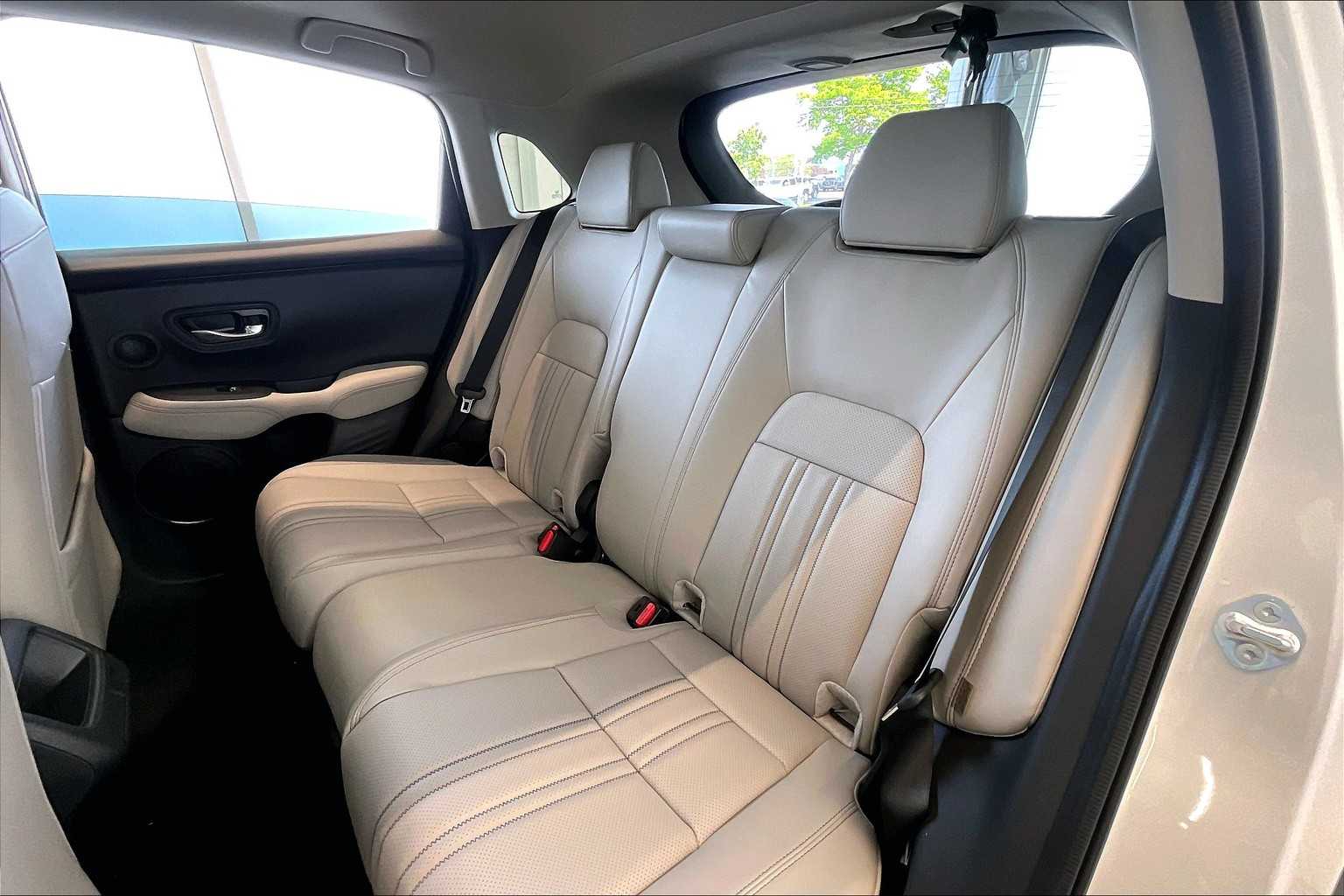 2025 Honda HR-V EX-L 13