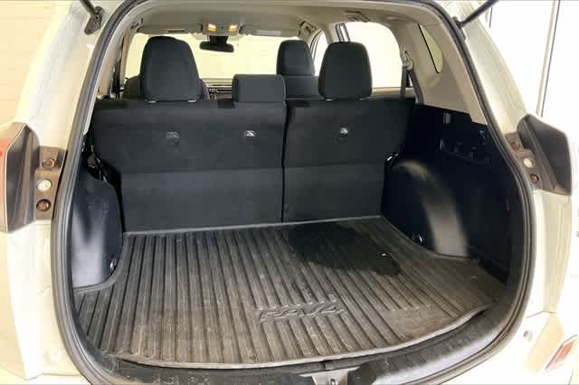 Thumbnail: 2017 Toyota RAV4 - 20