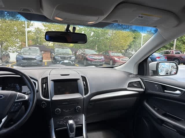 Thumbnail: 2015 Ford Edge - 10
