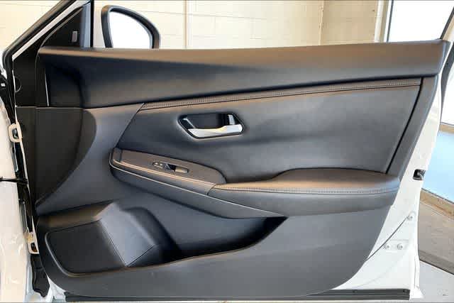 Thumbnail: 2024 Nissan Sentra - 31