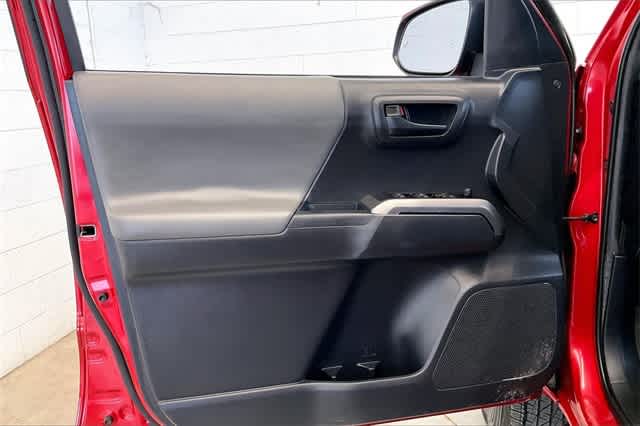 Thumbnail: 2022 Toyota Tacoma - 30