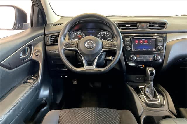 Thumbnail: 2019 Nissan Rogue Sport - 16