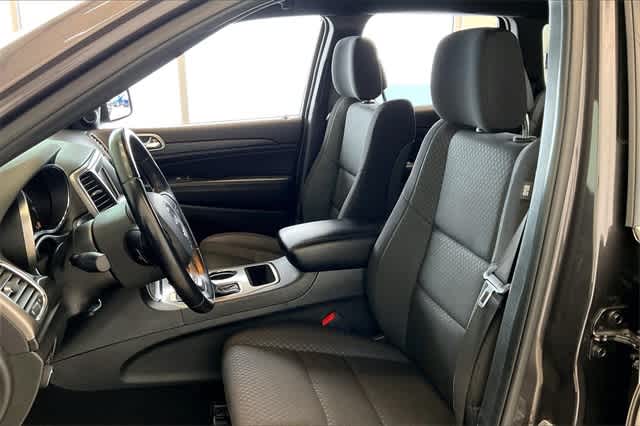 2020 Jeep Grand Cherokee Laredo 12