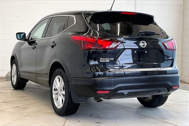 Thumbnail: 2018 Nissan Rogue Sport - 5