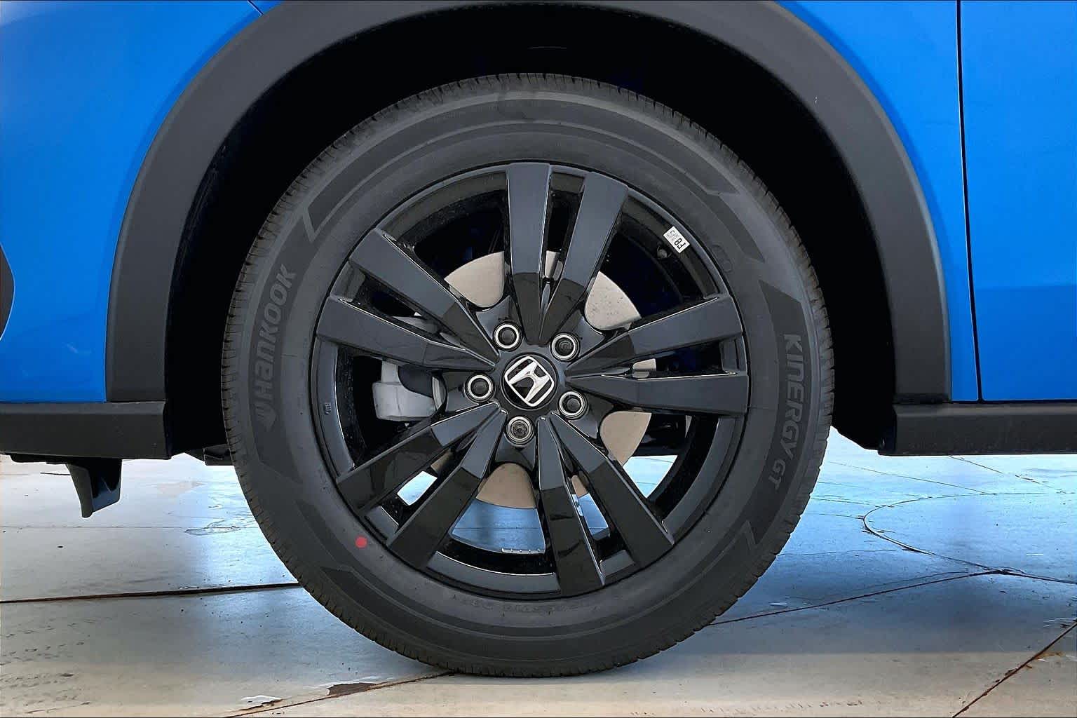 2027 Honda HR-V Sport - Photo 8