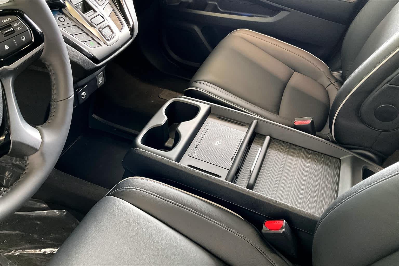 2025 Honda Odyssey Touring 17