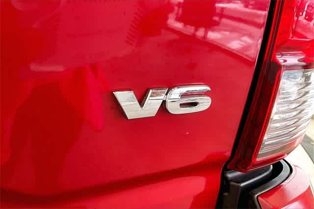 Thumbnail: 2022 Toyota Tacoma - 8