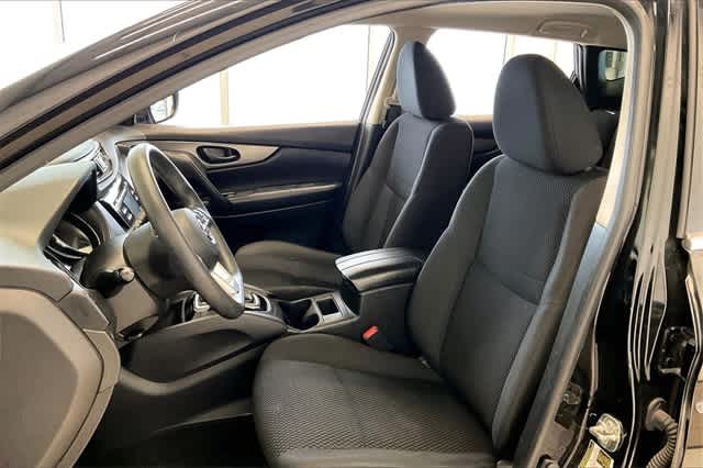 Thumbnail: 2018 Nissan Rogue Sport - 12