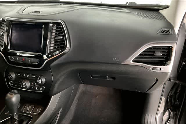 Thumbnail: 2021 Jeep Cherokee - 25