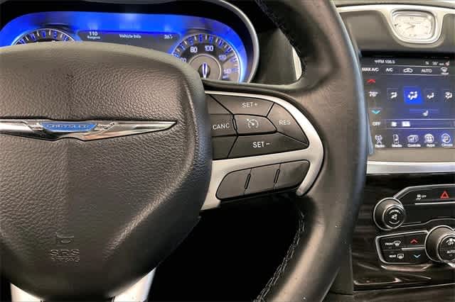 Thumbnail: 2016 Chrysler 300 - 28