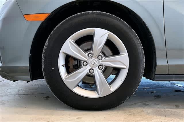 Thumbnail: 2018 Honda Odyssey - 9