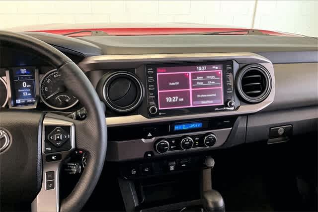 Thumbnail: 2022 Toyota Tacoma - 17