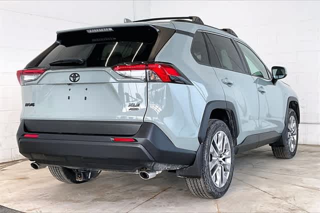 Thumbnail: 2023 Toyota RAV4 - 24