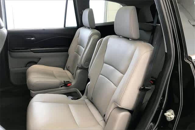 Thumbnail: 2016 Honda Pilot - 15