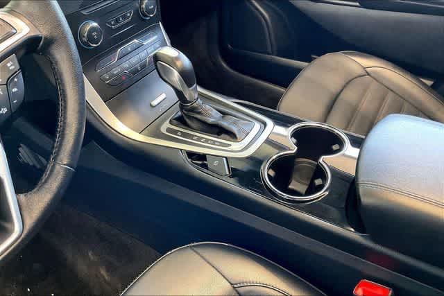 Thumbnail: 2016 Ford Edge - 18