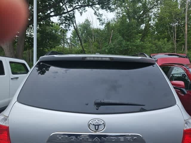 Thumbnail: 2012 Toyota Highlander - 4