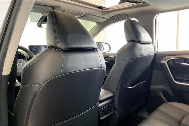 Thumbnail: 2023 Toyota RAV4 - 13