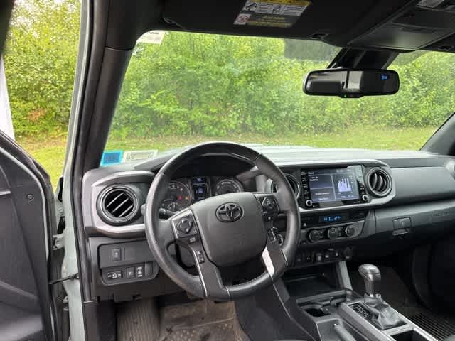 Thumbnail: 2022 Toyota Tacoma - 9