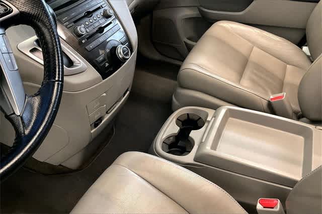 Thumbnail: 2012 Honda Odyssey - 17