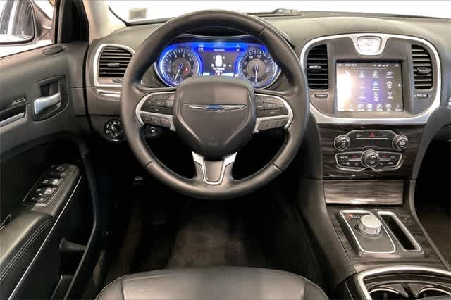 Thumbnail: 2016 Chrysler 300 - 16