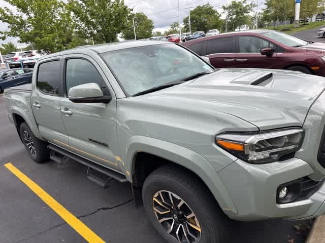 Thumbnail: 2022 Toyota Tacoma - 3