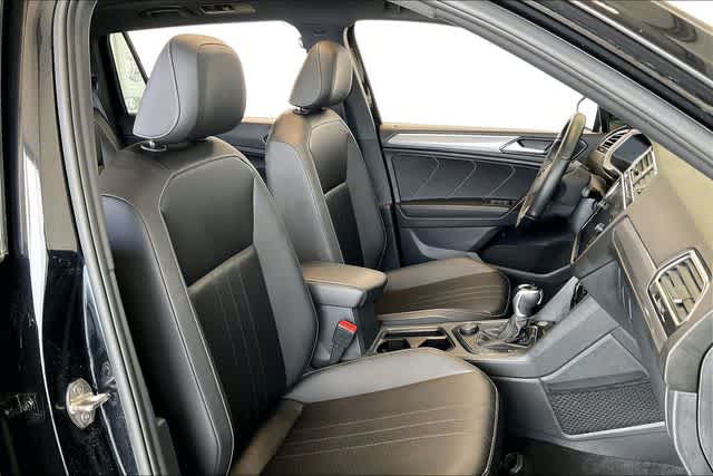 Thumbnail: 2023 Volkswagen Tiguan - 15