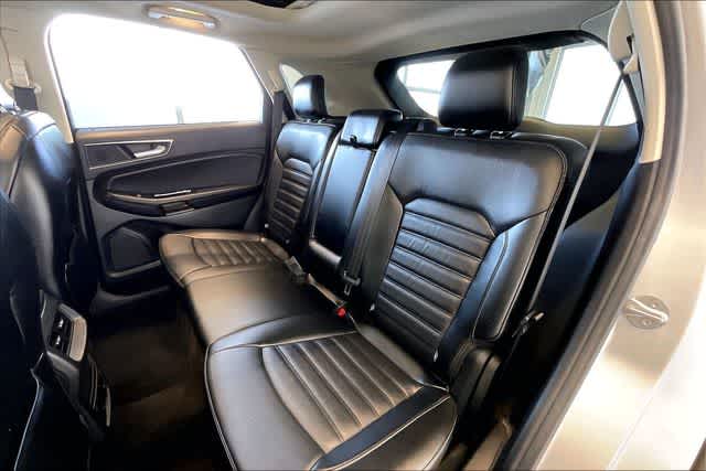 Thumbnail: 2016 Ford Edge - 14