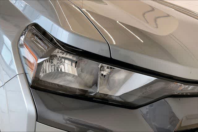 Thumbnail: 2024 Chevrolet Colorado - 32