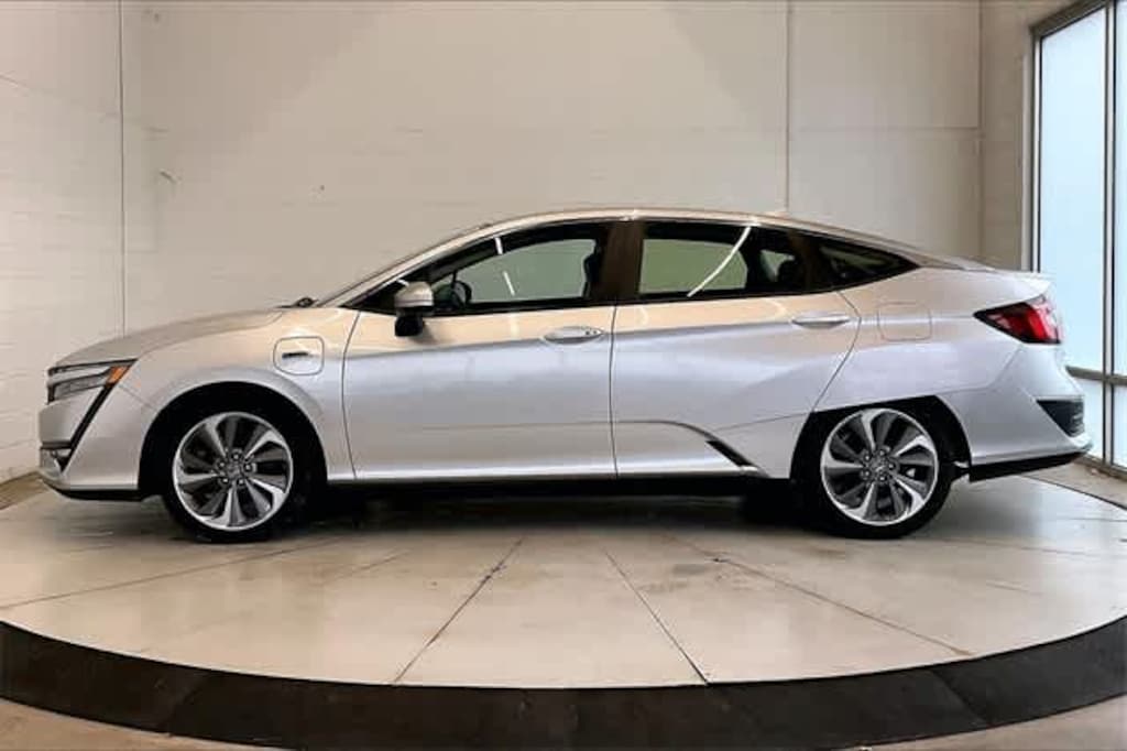 Used 2018 Honda Clarity Plug-In Hybrid Touring Sedan
