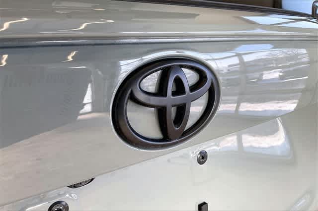 Thumbnail: 2023 Toyota RAV4 - 8