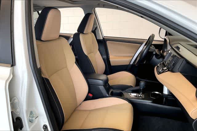 Thumbnail: 2018 Toyota RAV4 - 14