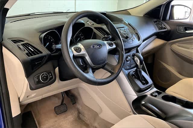2015 Ford Escape SE photo 2