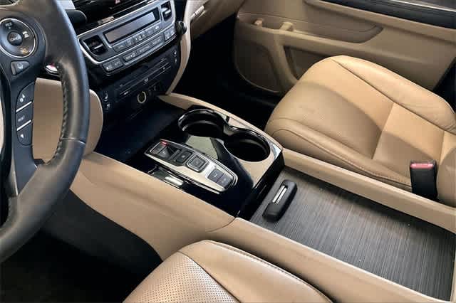 Thumbnail: 2017 Honda Pilot - 18