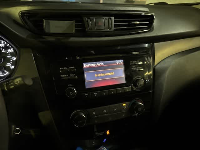 Thumbnail: 2018 Nissan Rogue Sport - 14