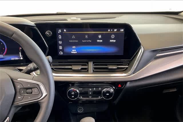 Thumbnail: 2025 Chevrolet Trax - 17