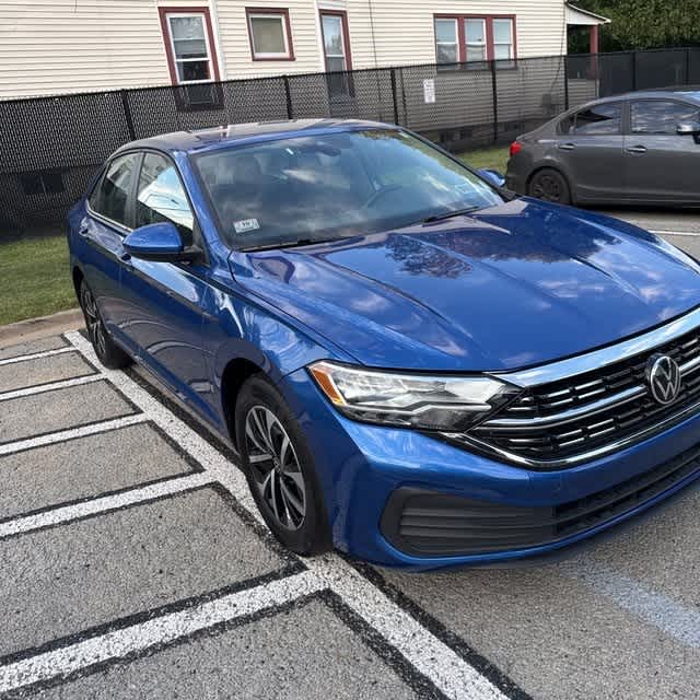 2023 Volkswagen Jetta 1.5T S photo 2