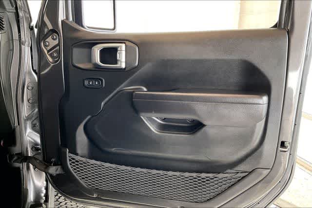 Thumbnail: 2022 Jeep Wrangler - 31